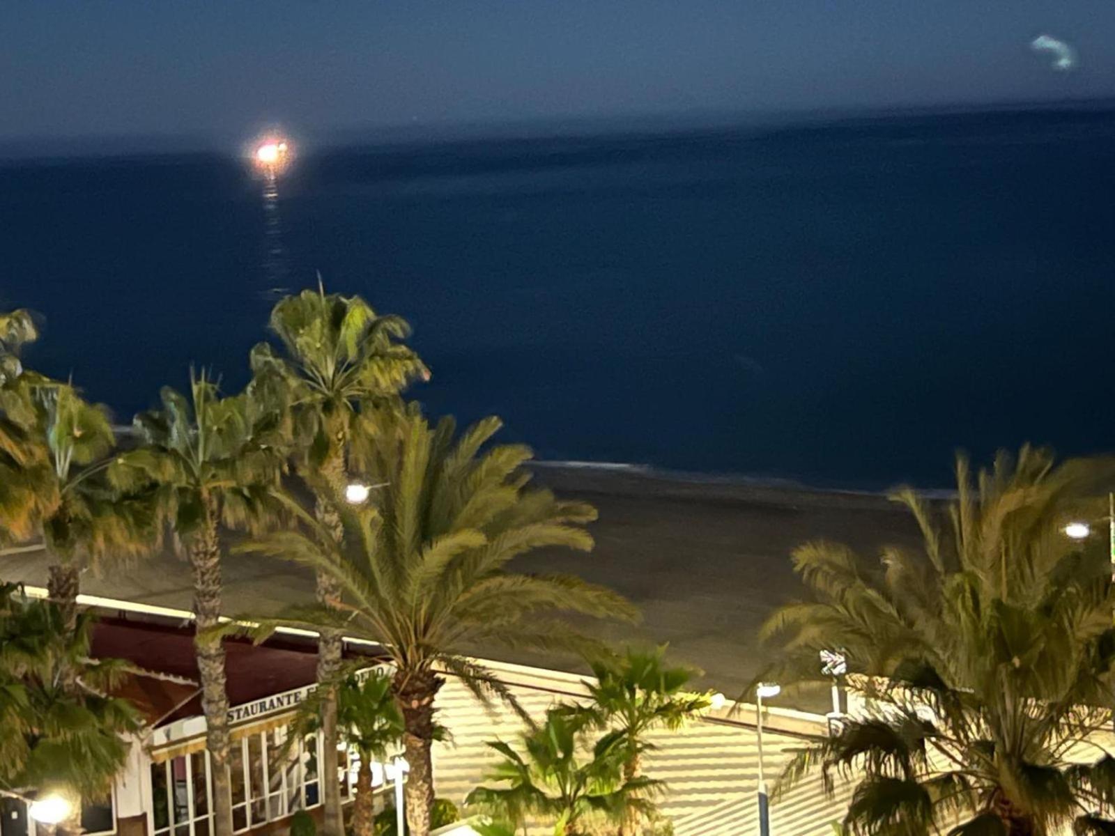 Estudio Mar En Calma, Primera Linea De Playa Con Vistas Al Mar *