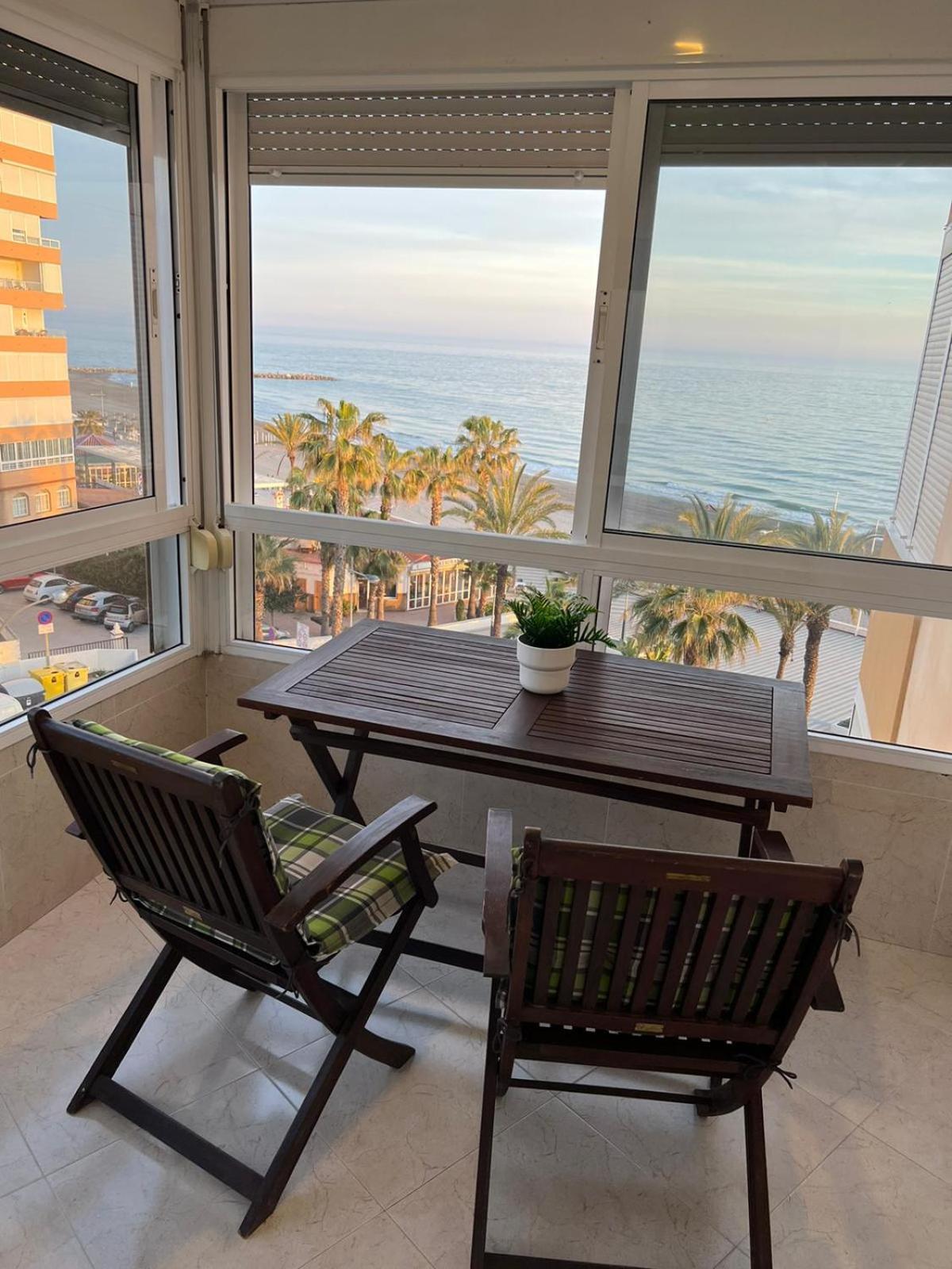 Apartamento Estudio Mar En Calma, Primera Linea De Playa Con Vistas Al Mar *